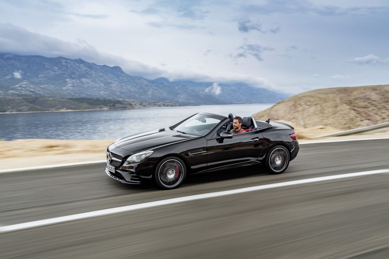 Mercedes SLK AMG : nouveau nom et nouveau moteur - photo 3