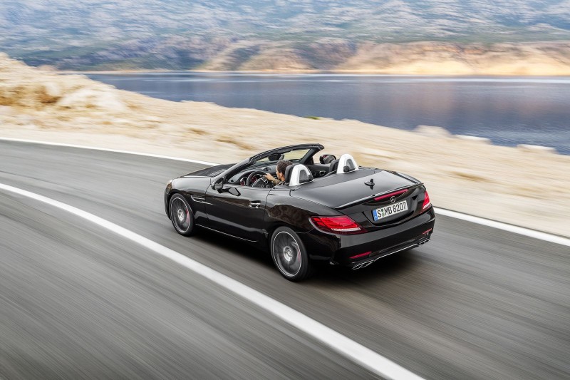 Mercedes SLK AMG : nouveau nom et nouveau moteur - photo 4