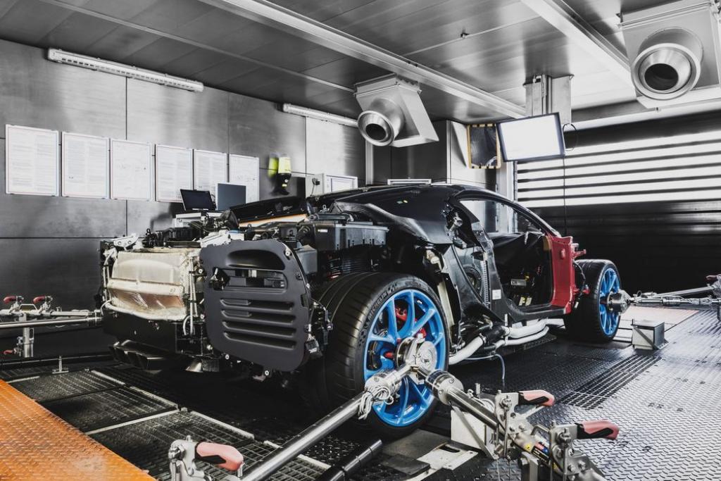 Bugatti : voici les secrets de fabrication de la Chiron - photo 3