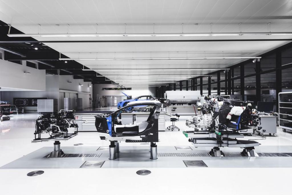 Bugatti : voici les secrets de fabrication de la Chiron - photo 2