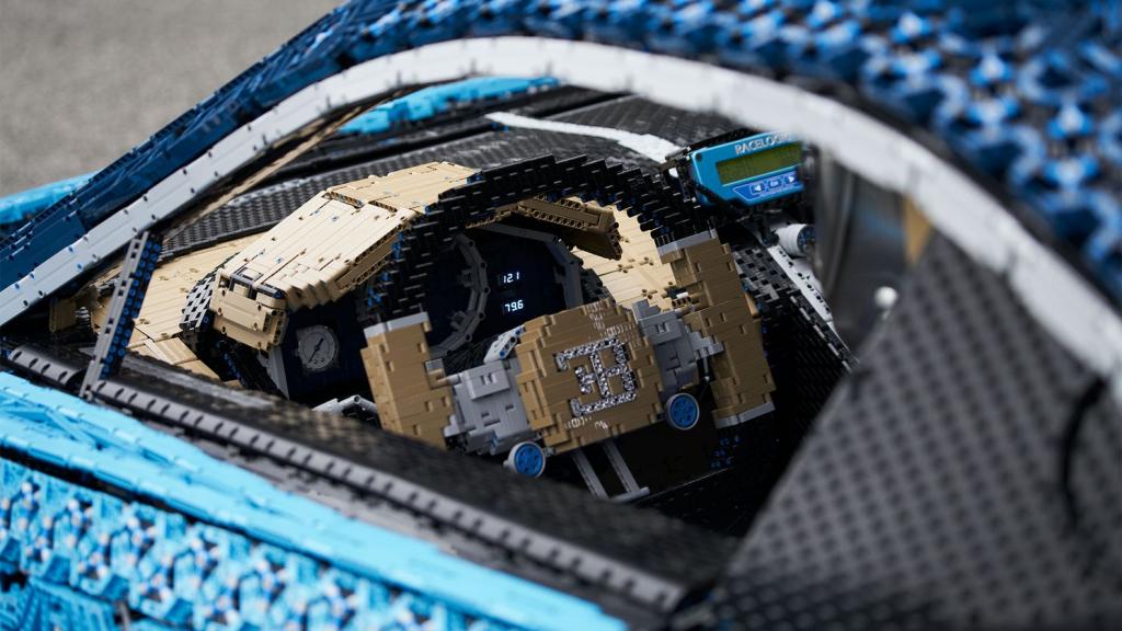 Une Bugatti Chiron en Lego à l'échelle 1 - photo 4