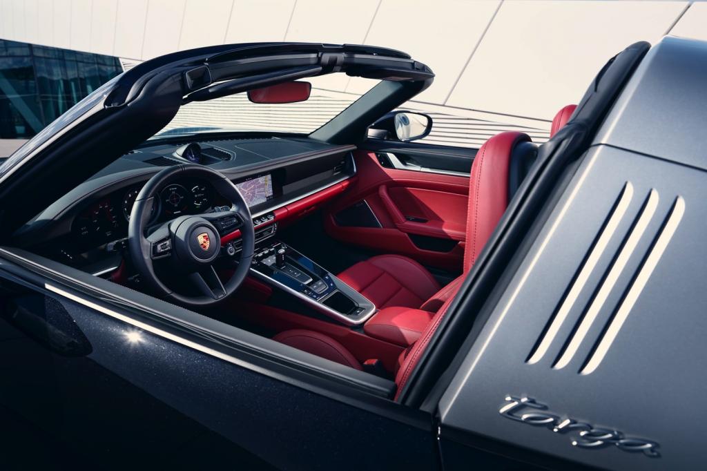 Porsche : voici la nouvelle 911 Targa - photo 2