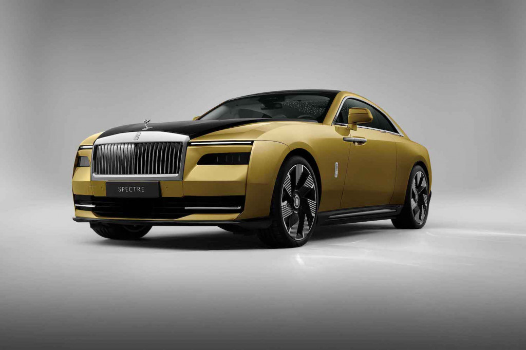 Avec la Spectre, même Rolls Royce passe à l’électrique - photo 2